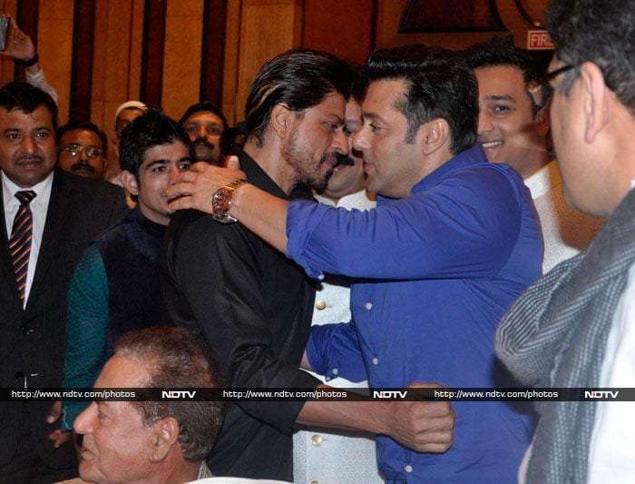 The Iftaar Party Hug, Episode 2: Starring SRK and Salman