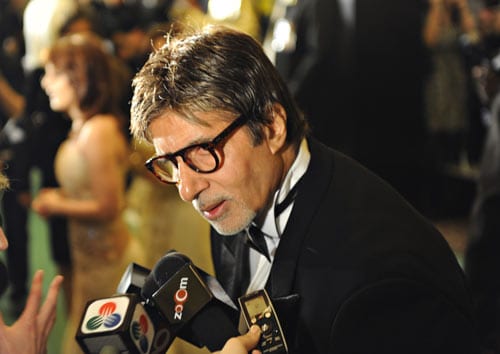 Big B at the green carpet. (Photo: AFP)
