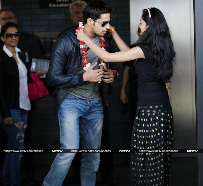 Actor Sidharth Malhotra, who recently wrapped <i>Ek Villain</i>, being garlanded.