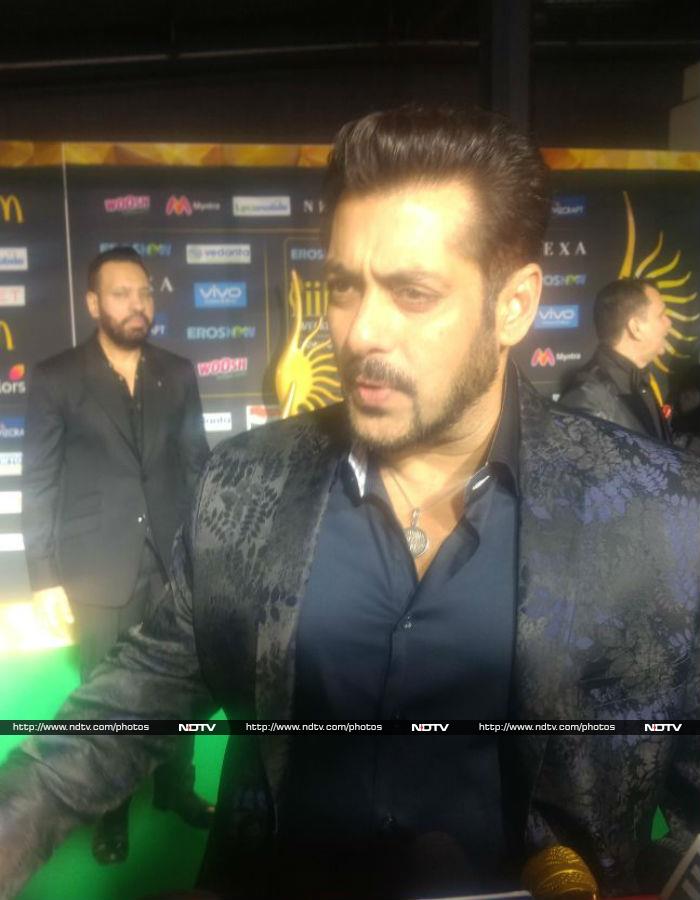 IIFA Awards 2017: Salman, Alia And Shahid\'s Shaandaar Green Carpet Show