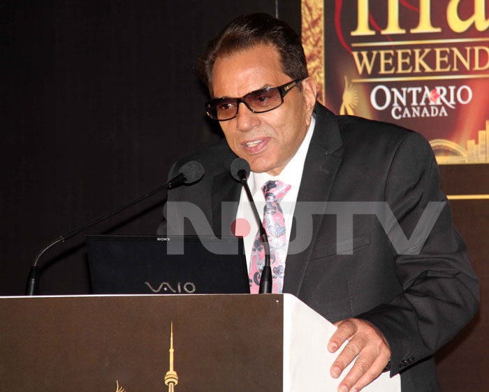 Dharmendra, Priyanka to dazzle at IIFA