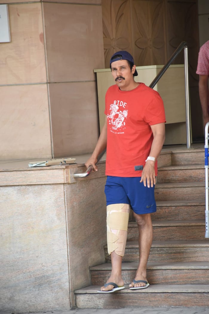 Randeep Hooda was clicked post his knee surgery on Friday.