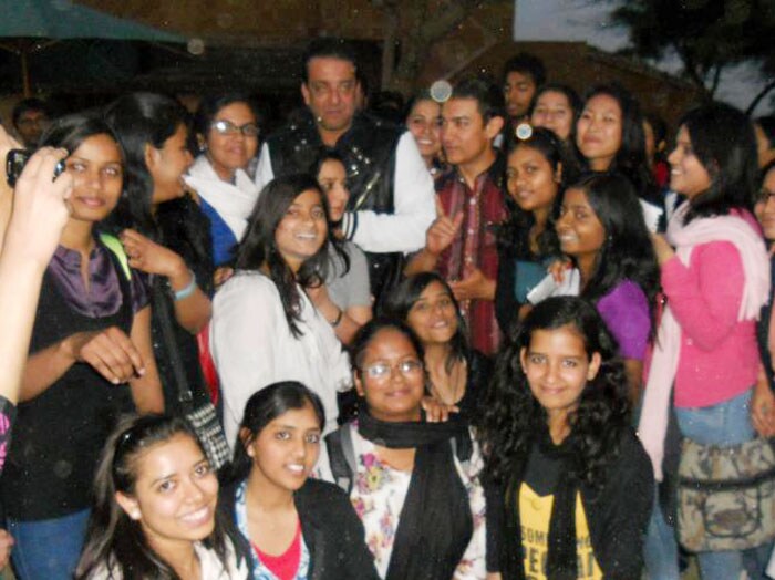 Aamir, Sanjay and a gang of girls