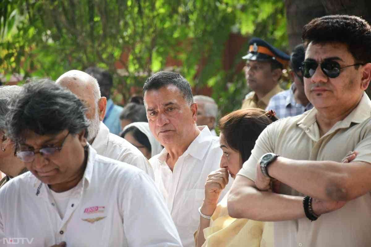 Sham Kaushal at the last rites of Shyam Benegal. (Courtesy: Varinder Chawla)