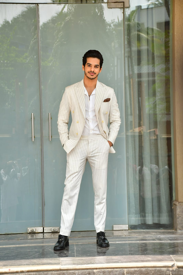 Ishaan Khatter looked dapper in a suit. (Image Courtesy: Varinder Chawla)