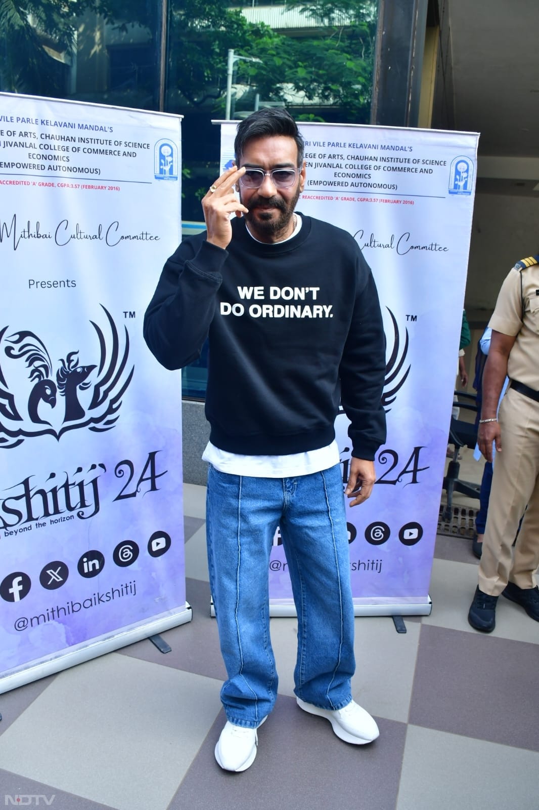 Ajay Devgn AKA Singham greeted the paps like this (Image Courtesy: Varinder Chawla)