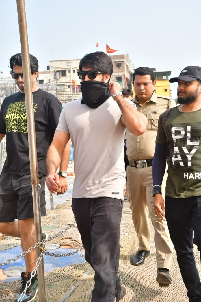 The <i>K.G.F</i> actor Yash was dressed in his casual best (Image Courtesy: Varinder Chawla)