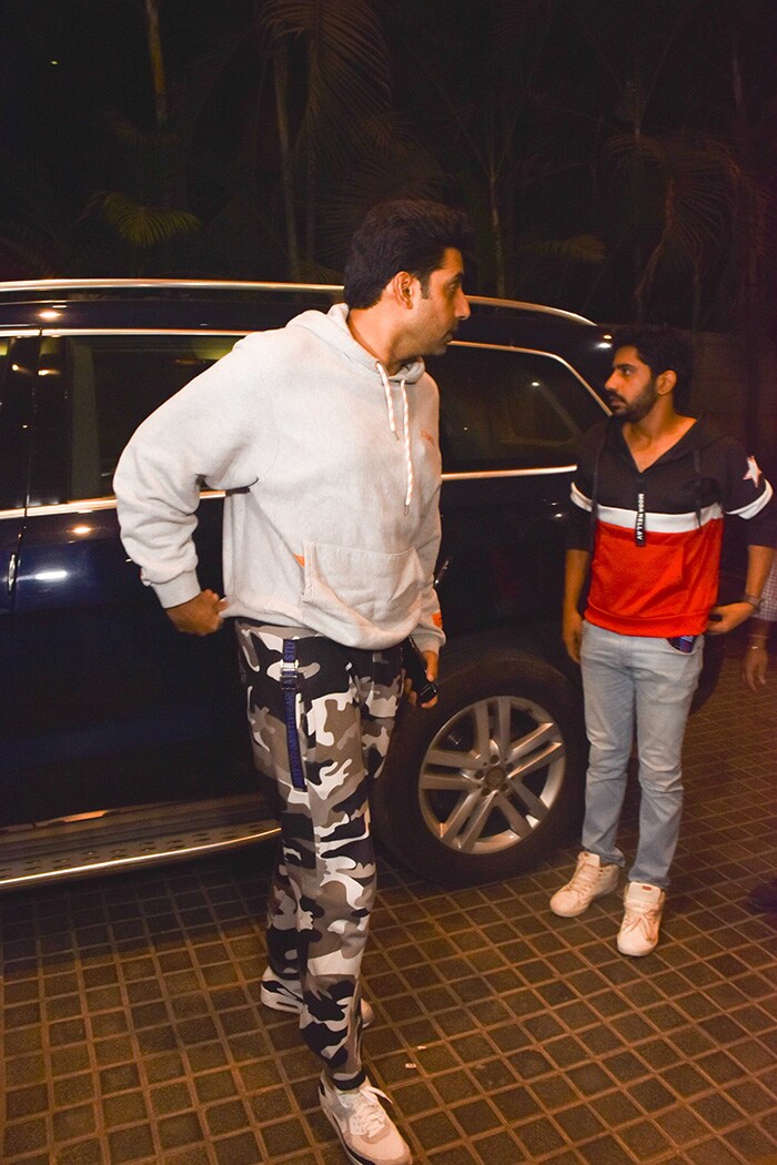 Arjun Goes To The Movies With Most Wanted Buddies Abhishek, Taapsee