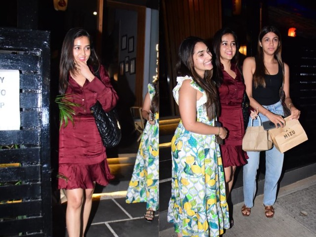 Inside Tejasswi Prakash's Dinner Date With Girl Gang