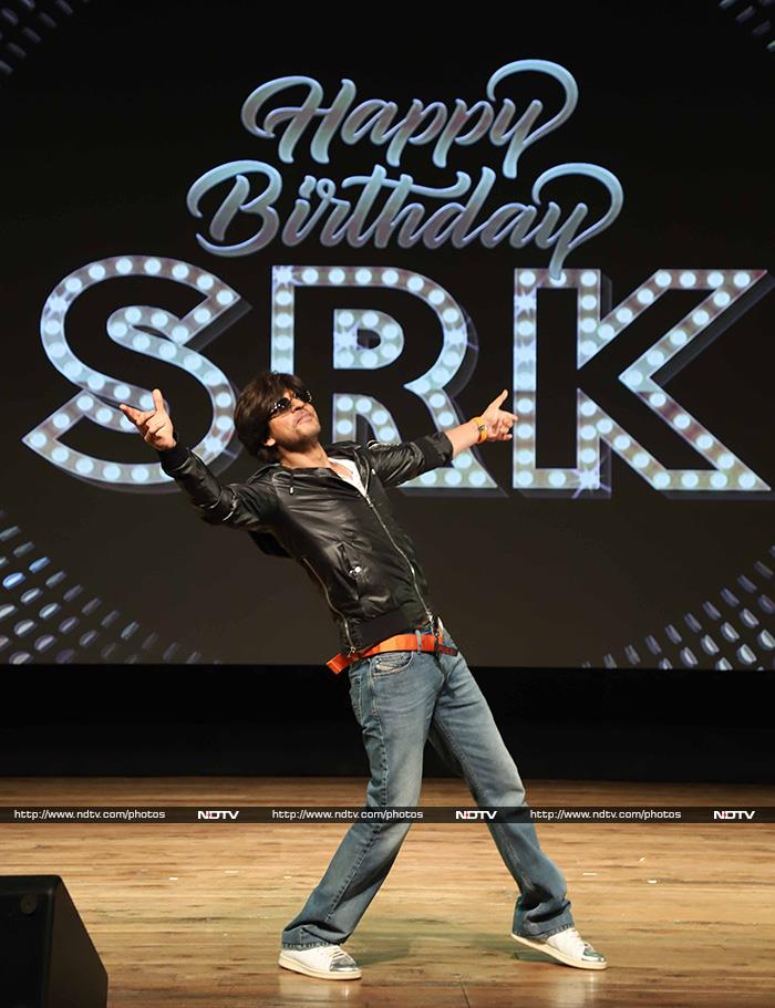 Here\'s How Shah Rukh Khan Celebrated His  54th Birthday