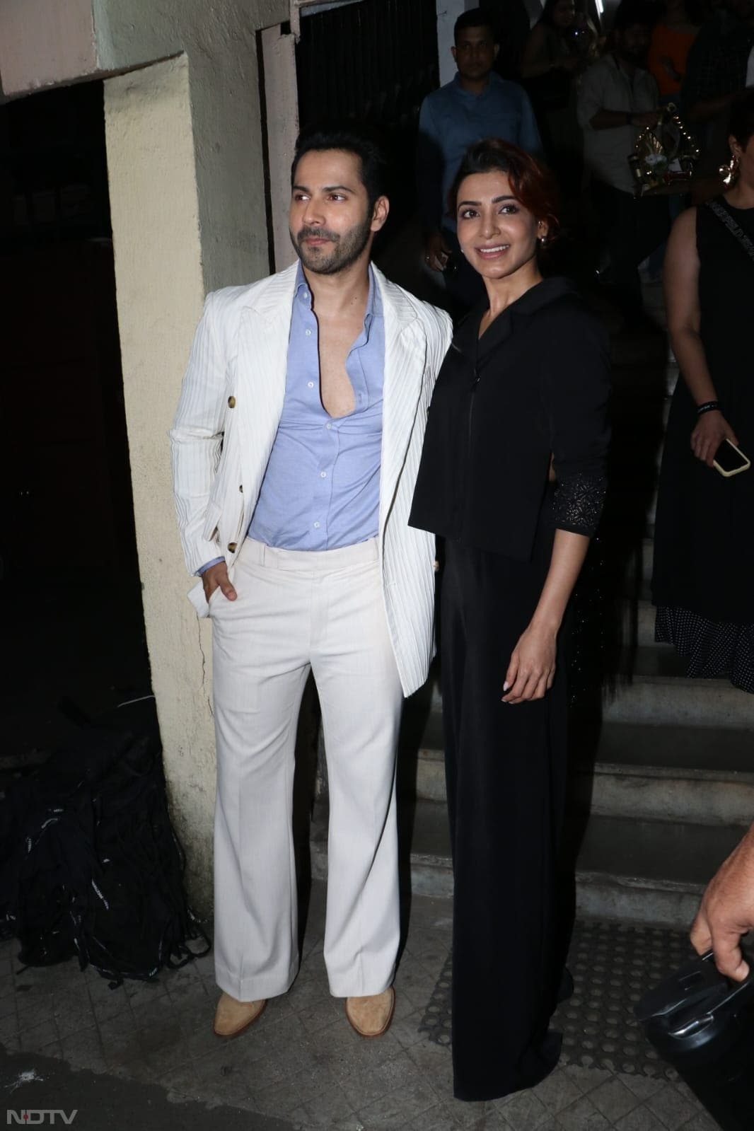 Varun Dhawan and Samantha Ruth Prabhu posed for a picture-perfect click (Image Courtesy: Varinder Chawla)