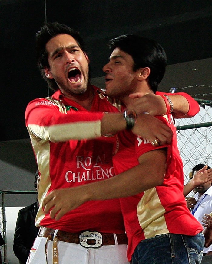 Siddharth Mallya RCB celebrates during the 2010 DLF Indian Premier League T20 group stage match between Rajasthan Royals and Royal Challengers Bangalore played at Sawai Mansingh Stadium on April 14, 2010 in Jaipur, India. (Photo: IPL2010/Getty Images)