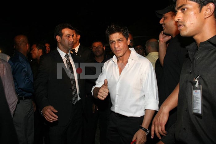 SRK at the red carpet.