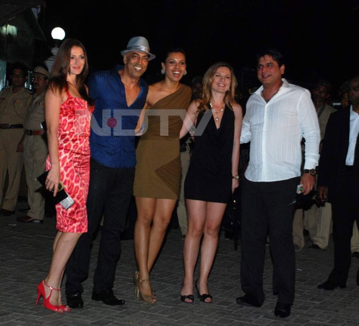 Vindu Singh, winner of Bigg Boss 3 with his wife.