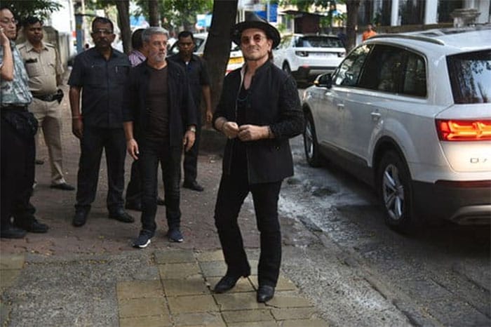 Ahead Of Mumbai Concert, U2 Members Visit Mani Bhavan