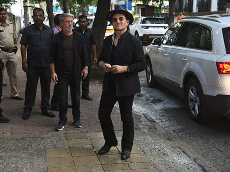 Ahead Of Mumbai Concert, U2 Members Visit Mani Bhavan
