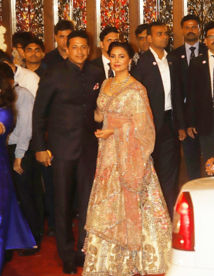 Rajinikanth, The Bachchans, Priyanka Chopra And Others Add Stardust To Isha Ambani, Anand Piramal\'s Big Fat Wedding