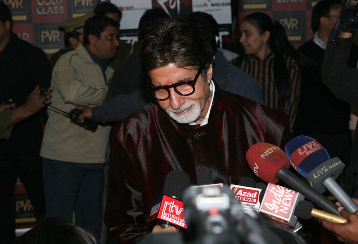 Amitabh Bachchan arrives at the premiere of his movie <i>Rann</i>. (Photo: NDTV)