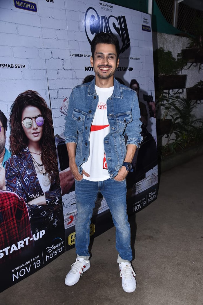 It\'s Movie Time For Sanya Malhotra And Zayed Khan