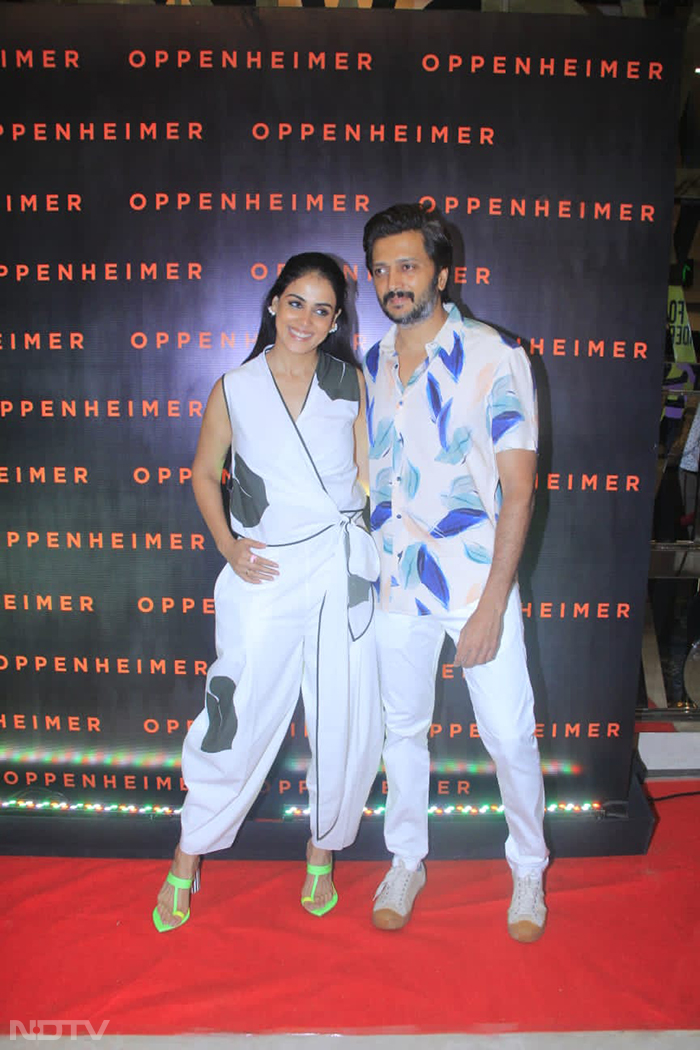 Riteish Deshmukh and Genelia D'Souza made a statement at the Mumbai screening of <i> Oppenheimer </i>.  (Image Courtesy: Varinder Chawla)