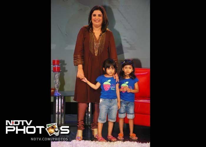 Happy mom Farah Khan with her daughters.