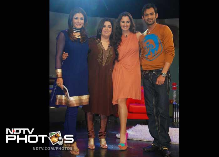 Posing together: Raveena Tandon, Farah Khan, Sania Mirza, Shoaib Mailk.