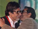 The Lions Club of SOL Mumbai honoured Big B with the Lions Favourite Actor in a Leading Role award for <I>Paa</I>, while Dharmendra was given the Lions Favourite All Time Evergreen Legend award.