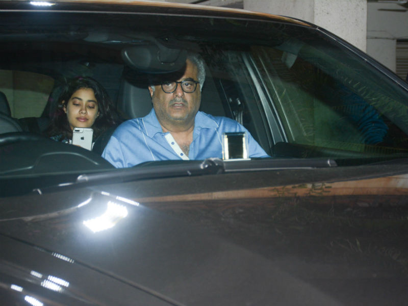 A Day With The Kapoors. Janhvi And Kareena In Mumbai