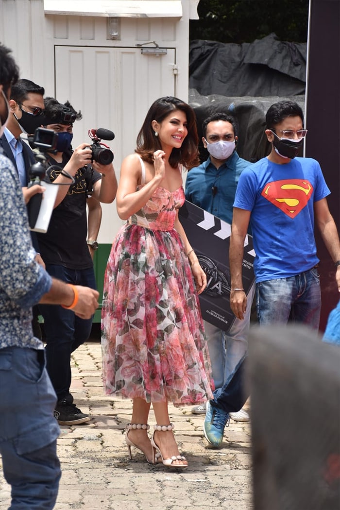 Jacqueline Fernandez looked pretty as she arrived for the release of her character's first look from her upcoming film <i>Vikrant Rona</i>.