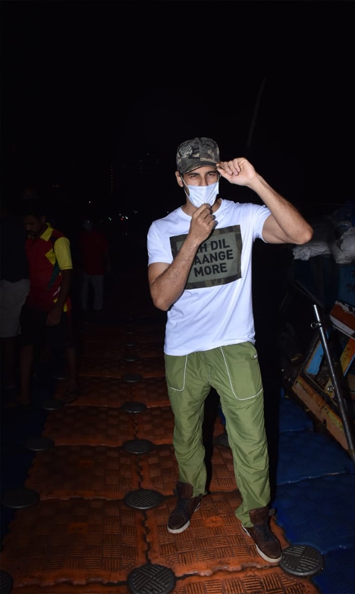 Sidharth Malhotra was pictured at the Versova jetty.