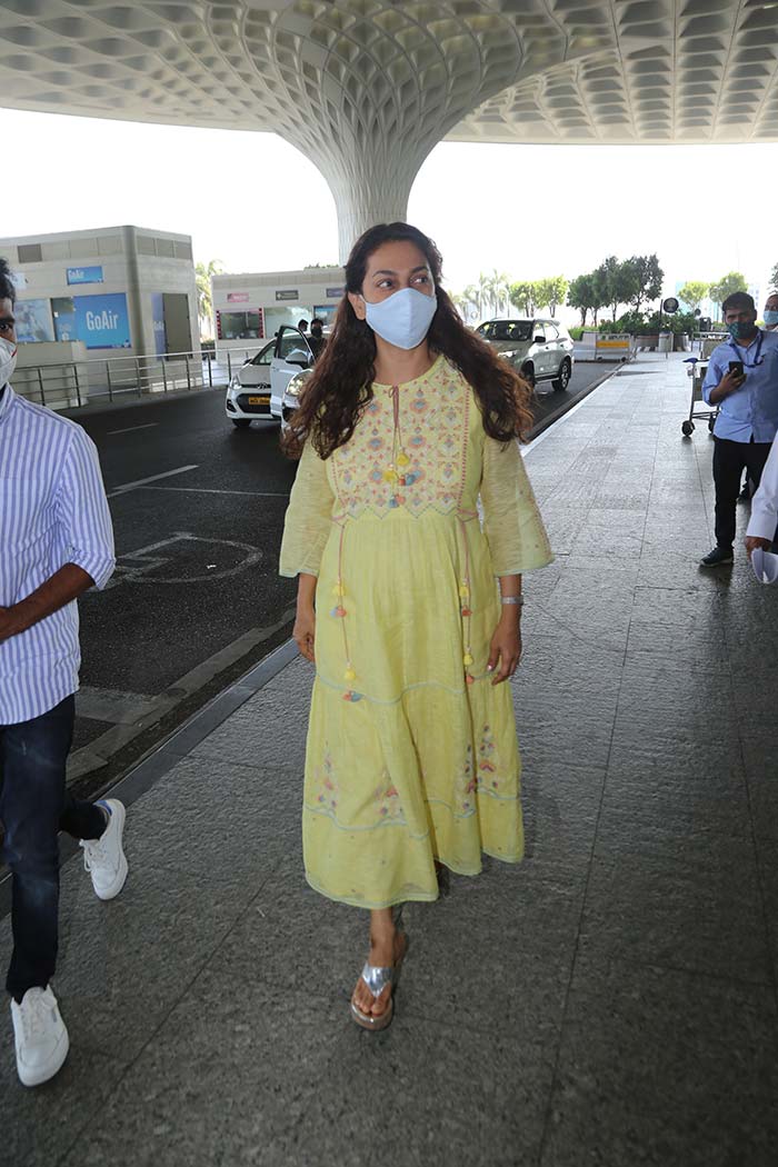 Evergreen beauty Juhi Chawla was also pictured at the airport.