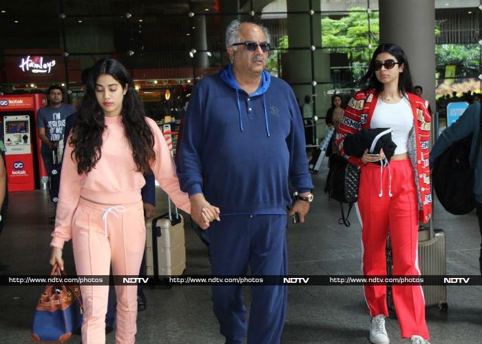 Want To Ace The Tracksuit Look? Learn From Janhvi And Khushi Kapoor