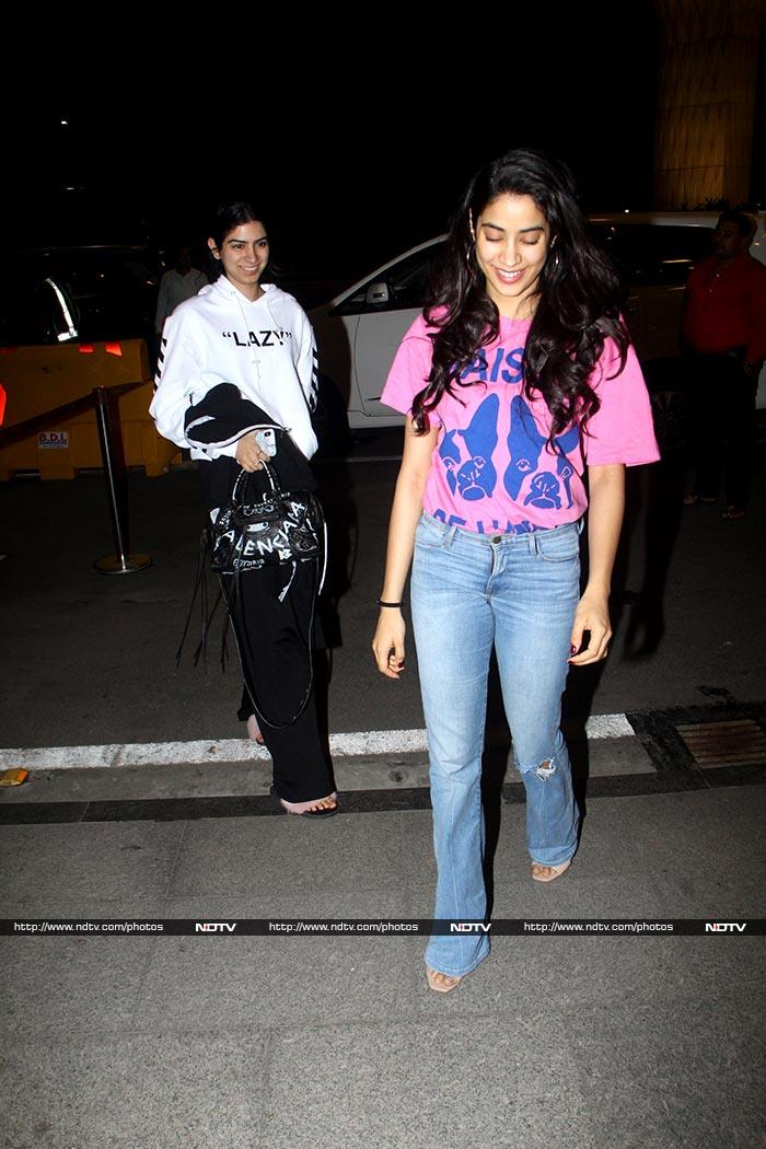 Janhvi And Khushi Giggled Their Way Through The Airport