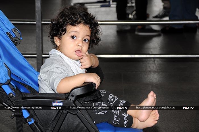 Janhvi And Khushi Giggled Their Way Through The Airport