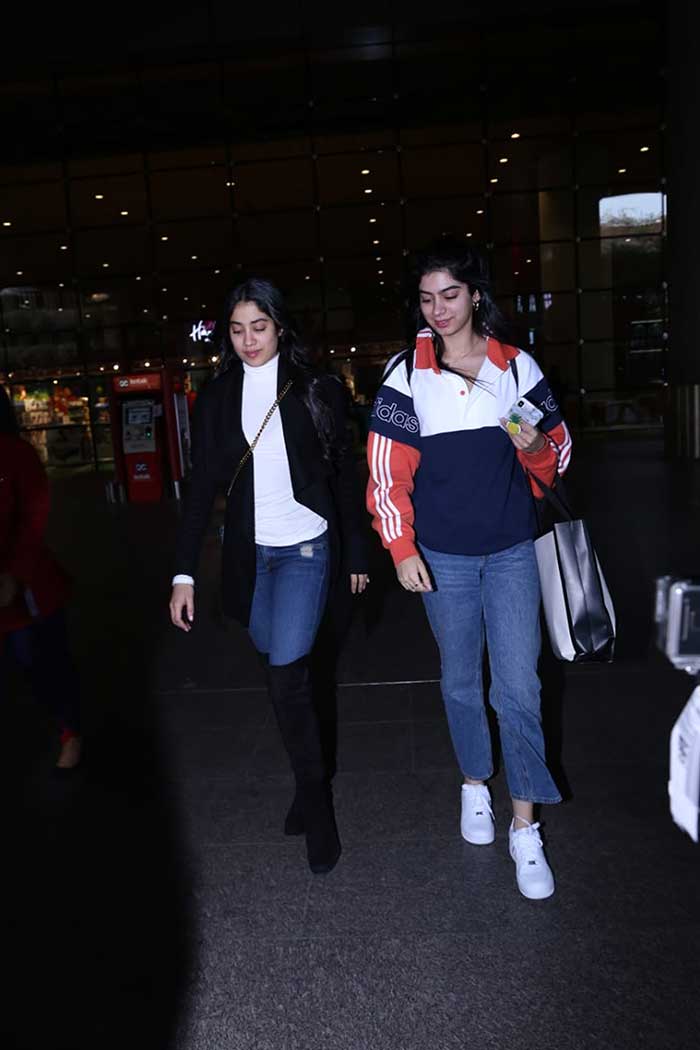Janhvi and Khushi Kapoor\'s Quick Guide To Comfortable Airport Looks