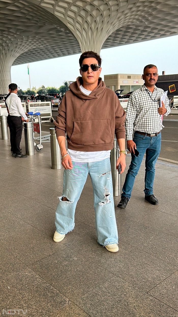 Jimmy Shergill looked dapper in a sweatshirt.  (Image Courtesy: Varinder Chawla)