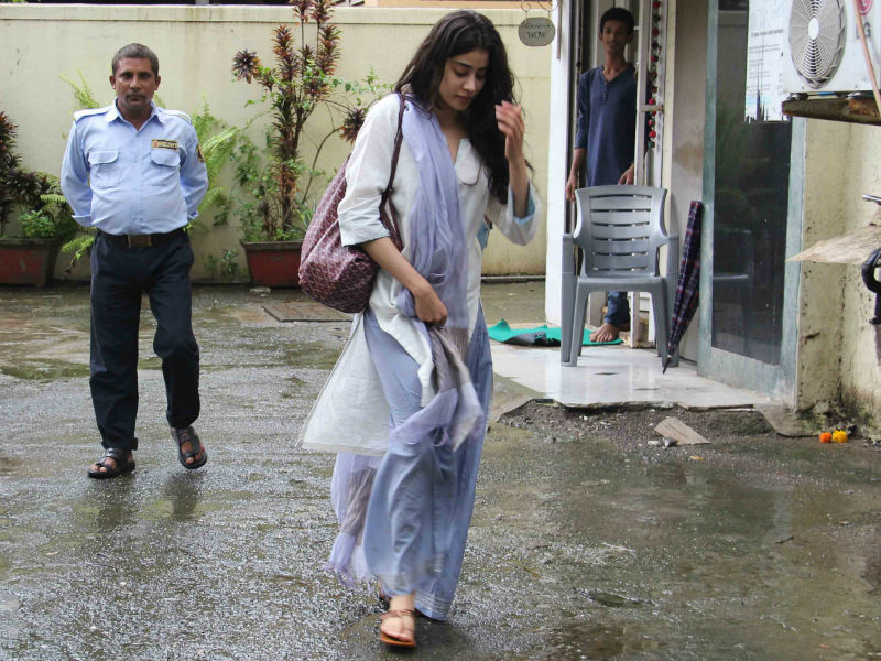 Make Way For Jhanvi Kapoor, Please