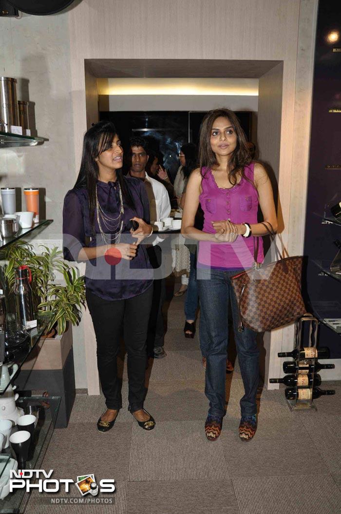 Spotted: Madhoo, Ira Dubey