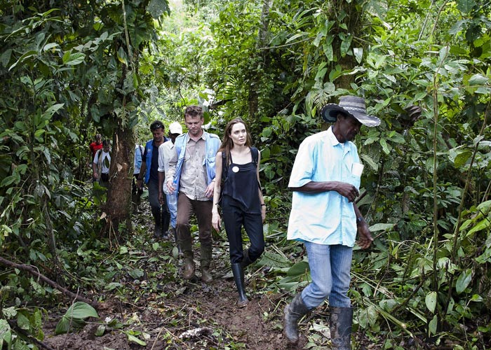 Angelina halts engagement celebrations to visit Ecuador