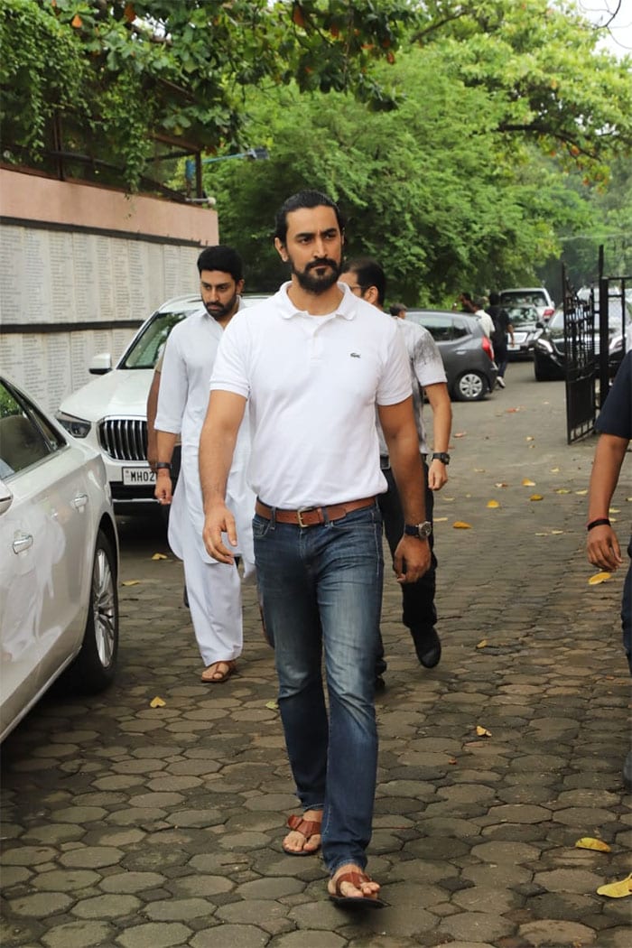 Kunal Kapoor paid his last respects to J Om Prakash.