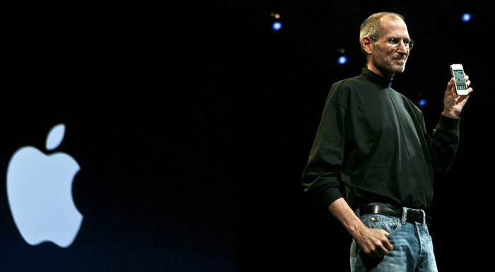 Apple chief executive Steve Jobs introduces the iPhone 4 during the keynote address at the Apple Worldwide Developers Conference in San Francisco on June 7, 2010. Jobs showed off the next-generation iPhone that features the ability to shoot and edit high-definition quality video and a crisp higher-resolution screen. (Photo: AFP)