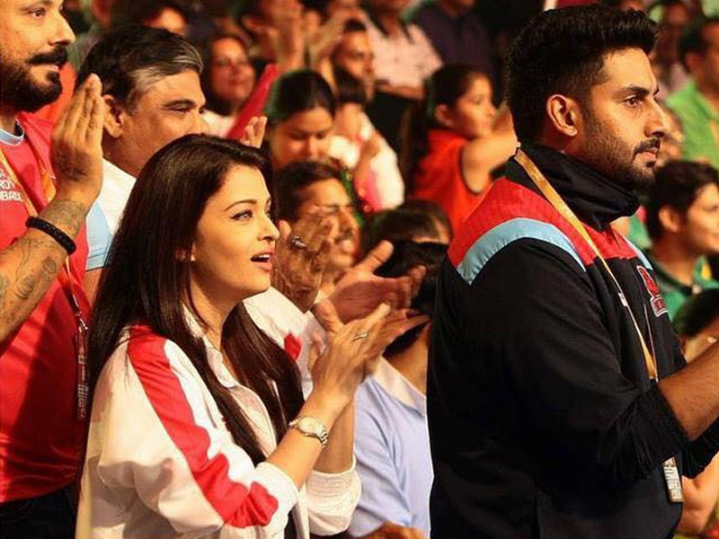 Aishwarya, Abhishek Cheer for the Pink Panthers. Once Again