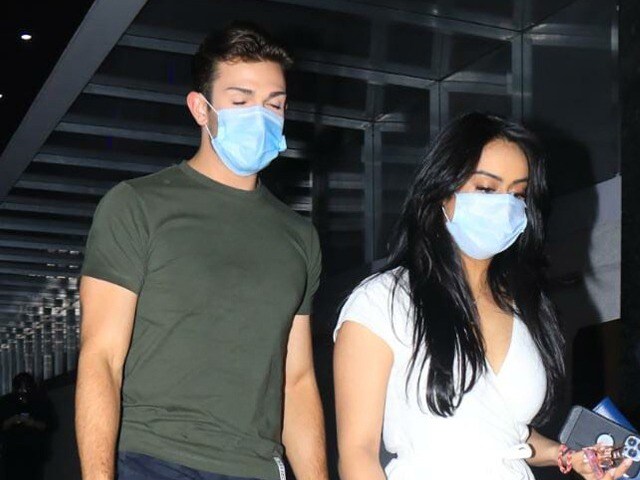 Kajol And Ajay Devgn's Daughter Nysa Steps Out For Dinner With Friend