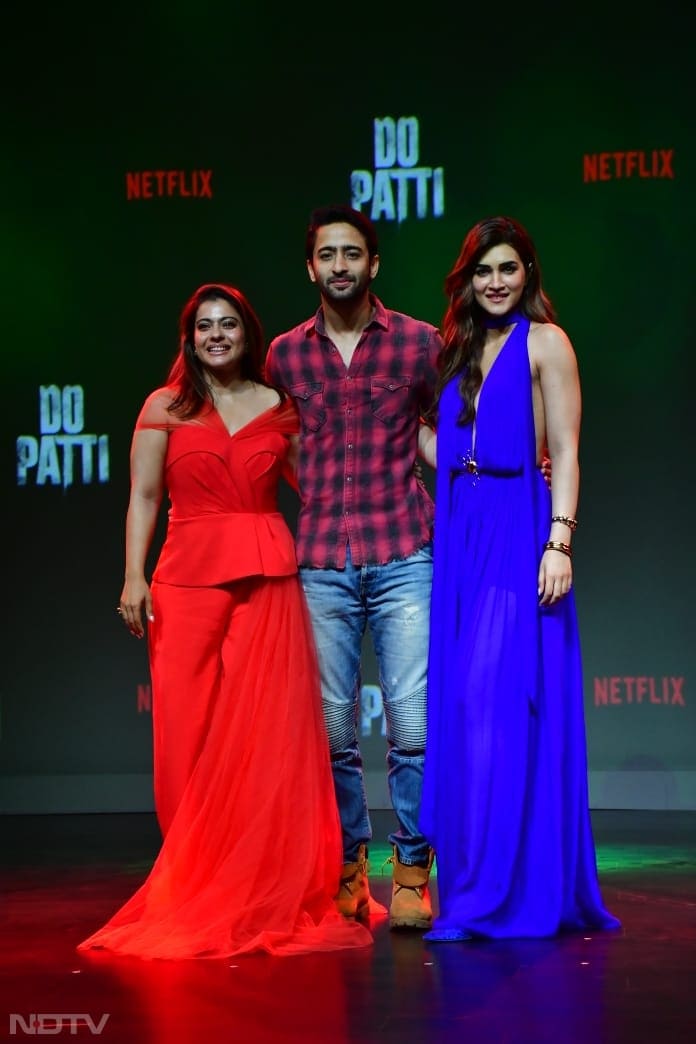 Kajol, Kriti Sanon and Shaheer Sheikh were all smiles. (Image courtesy: Varinder Chawla)