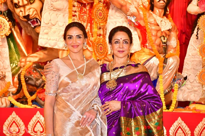 Kajol, Rani Mukerji, Kiara Advani Join Durga Puja Festivities Like This