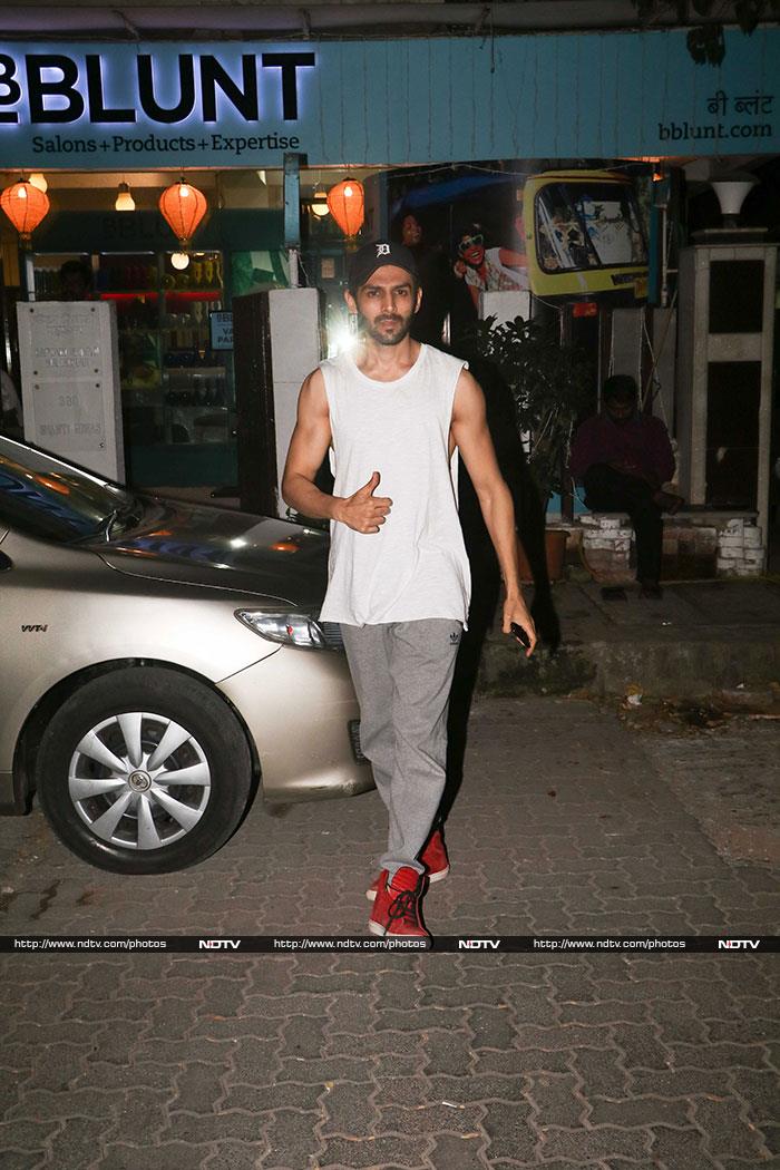 Kartik Aaryan kept it simple in casuals.