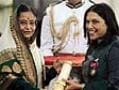 Photo : Mira Nair gets Padma Bhushan award from President