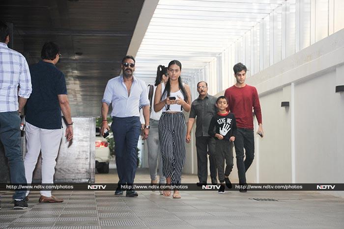 Kajol And Ajay Devgn\'s Fam-Jam With Nysa And Yug