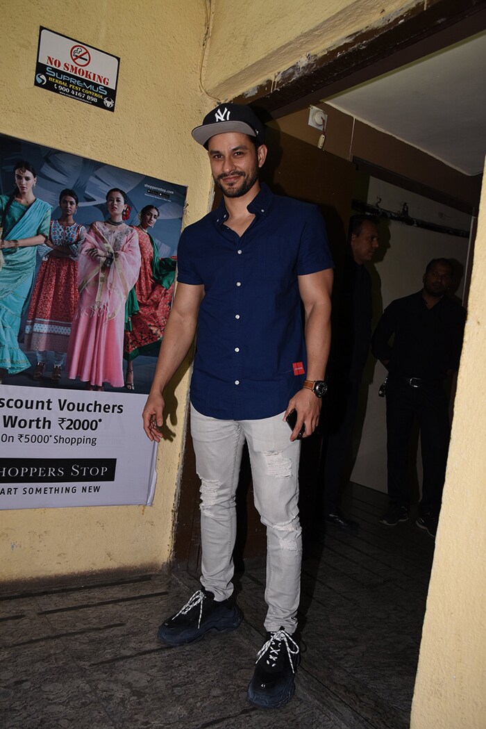 Kunal Kemmu, who also stars in <I>Kalank</i>, was also spotted.