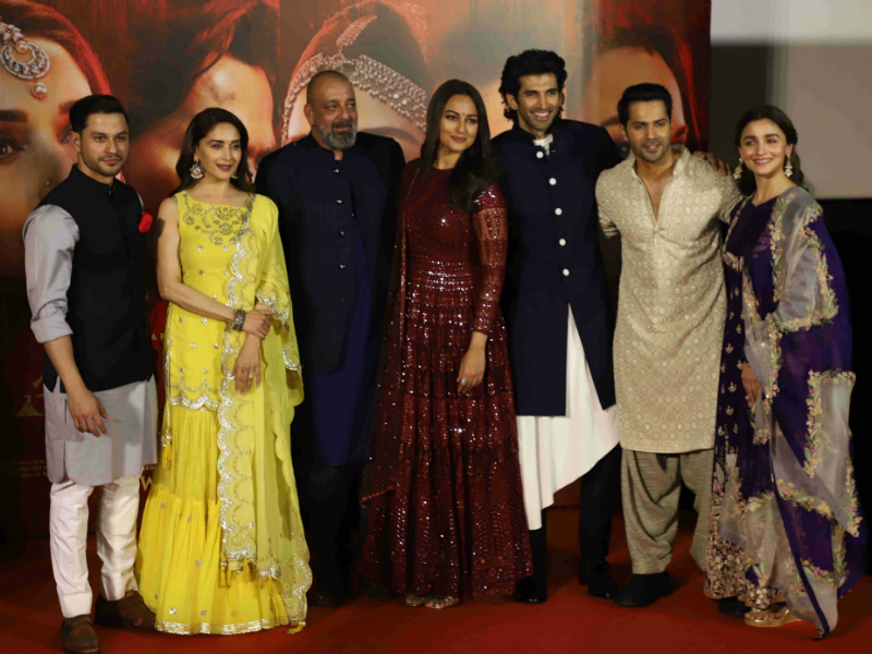 Alia, Madhuri, Sonakshi, Varun In <I>First Class Kalank</i> Portrait